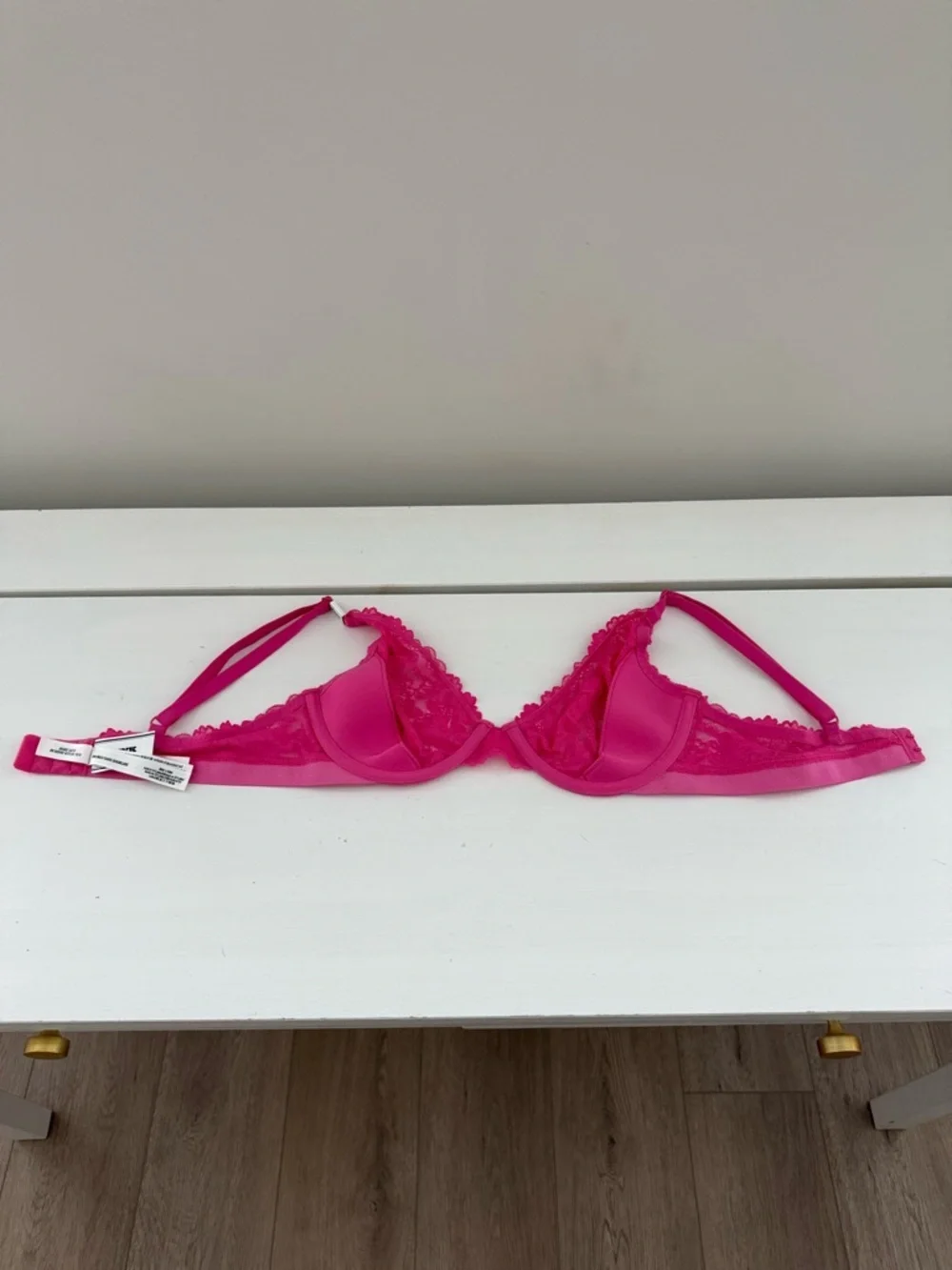 PINK Victoria’s Secret Lace Unlined Bra 36C Pink NWT